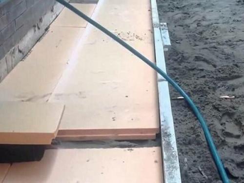 Отмостка с утеплением. Как правильно утеплить отмостку