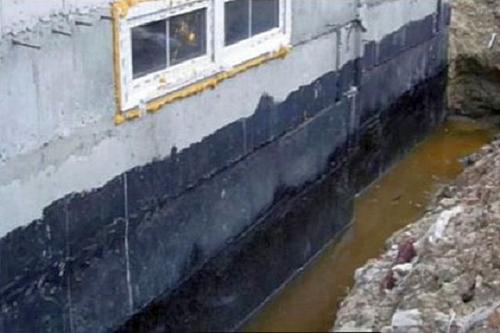 Дренажная система вокруг дома своими руками. Возведение кольцевого дренажа вокруг дома своими руками: как сделать надежную систему 06