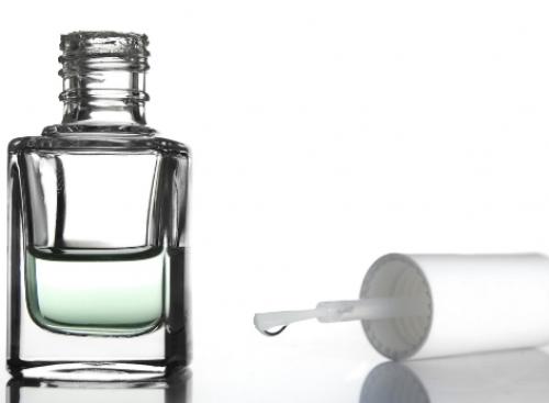 Как убрать царапины со стекла стола. 5 способов удаления царапин со стекла