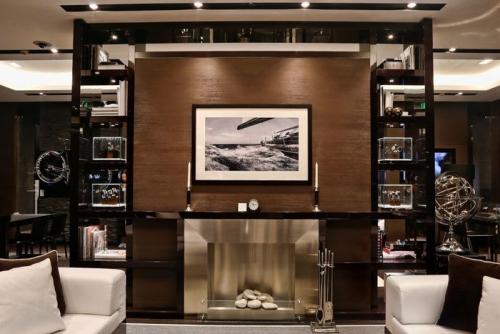 20 темных гостиных в современном стиле 15