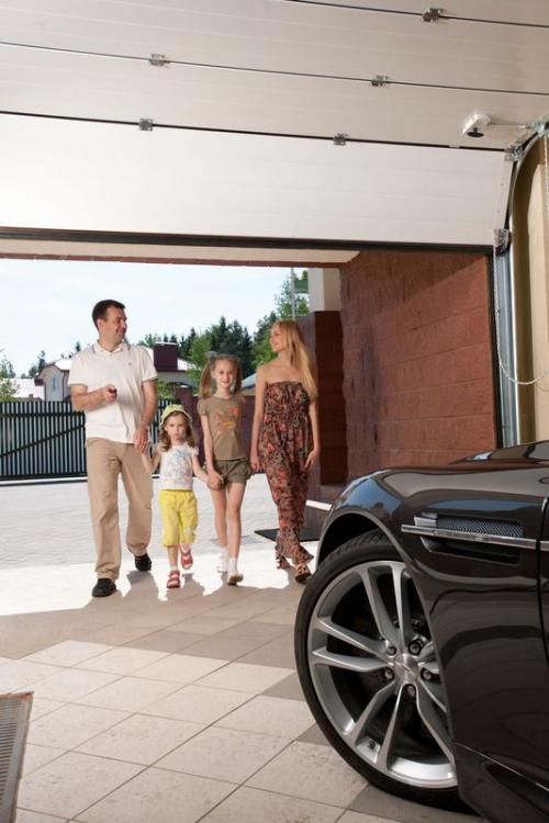 Жалюзийные гаражные ворота. Ворота жалюзийные подъемно-сматывающиеся: особенности и преимущества 03