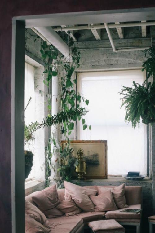 Больше света: 15 уютных уголков с окнами 12