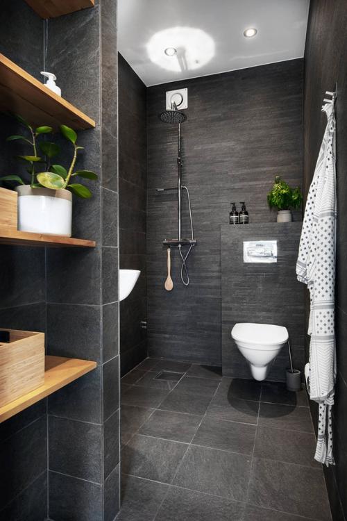 Небольшая квартира с зеленой гостиной 13