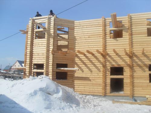 Построить дом зимой. Преимущества и недостатки зимнего строительства