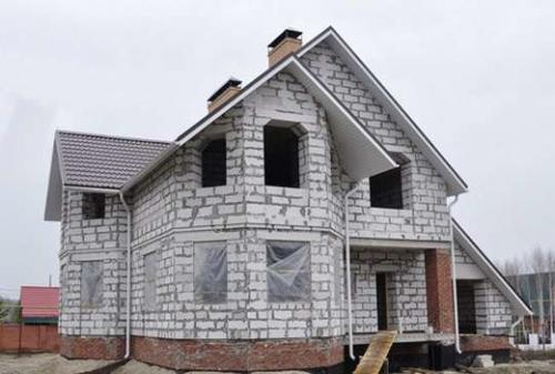 Построить дом зимой. Преимущества и недостатки зимнего строительства 01 Построить дом зимой. Преимущества и недостатки зимнего строительства 01