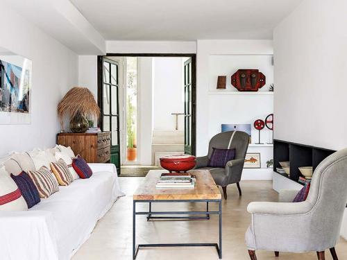 Белоснежная вилла на Ибице 02