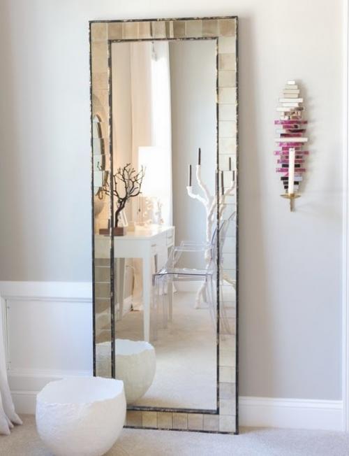 Напольные зеркала в интерьере 09