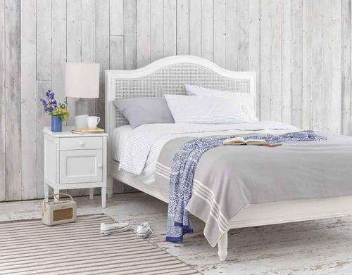 Сочетание белой мебели с обоями. Варианты сочетаний