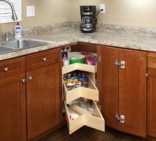 Как на кухне хранить посуду. Выбираем мебель: помощники в поддержании порядка