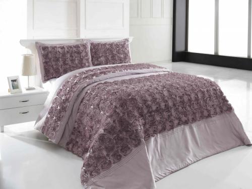 Как выбрать плед на кровать. Современные варианты покрывал для кровати в спальне, советы дизайнеров