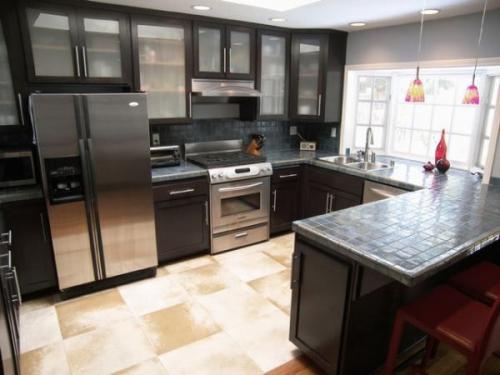 Хранение тарелок на кухне. Современные системы хранения