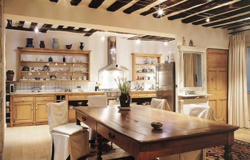 Как обставить гостиную в частном доме. Совмещенная гостиная