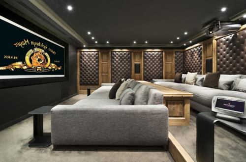 Интерьер кинотеатра из бруса. Старорусский 15 Интерьер кинотеатра из бруса. Старорусский 15