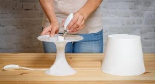 Какая настольная лампа лучше для глаз. Основные виды приборов: настольная лампа для школьника или ребенка другого возраста