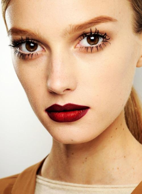 Как выбрать цвет помады для губ?