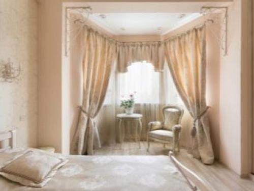 Как оформить окно в спальне. Что нужно учесть при оформлении окон в спальне 06