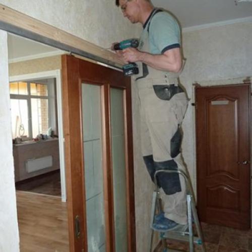 Механизм для раздвижных дверей. Преимущества и недостатки