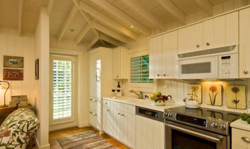 Кухня в узком коридоре. Удобная кухня-прихожая: стиль оформления