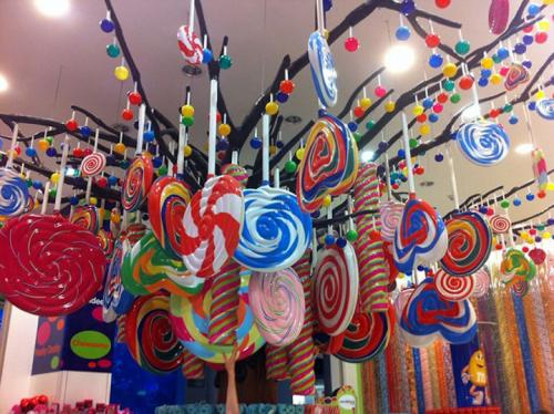 Как украсить комнату к дню рождения ребенка своими руками. Как украсить дом на 1 День рождения