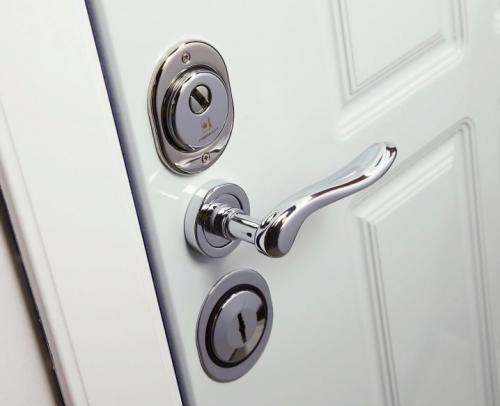 Как собрать дверной замок схема накладной. Установка накладного замка 08