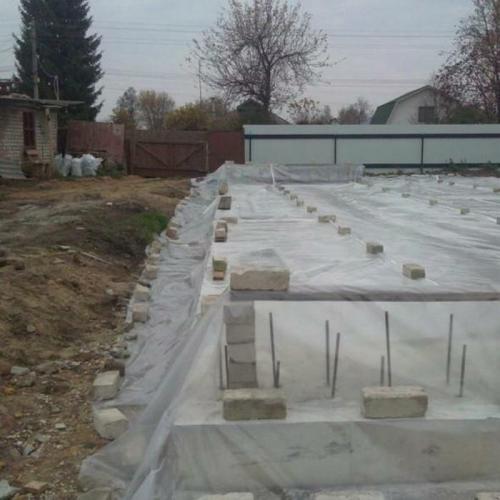 Можно ли заливать фундамент перед зимой.  Ленточный фундамент