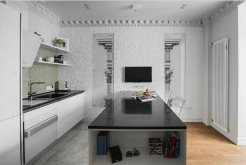 Расположение картин над диваном. Декорирование 17