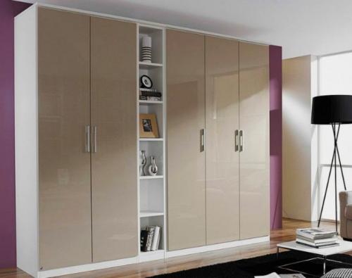 Складные двери в шкаф. Шкаф с распашными дверьми