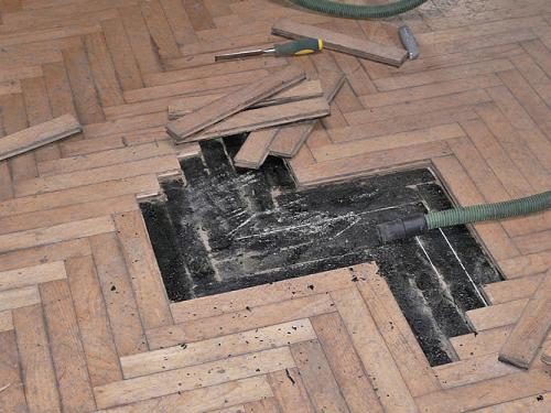 Что делать если паркет поднялся после потопа. Ремонт паркета после залива водой