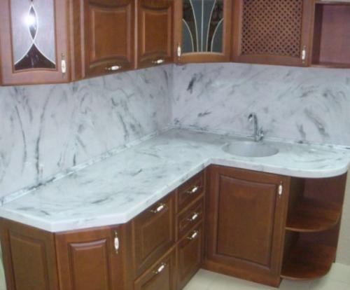 Уголки для столешницы на кухню. Крепим плинтус к столешнице самостоятельно.