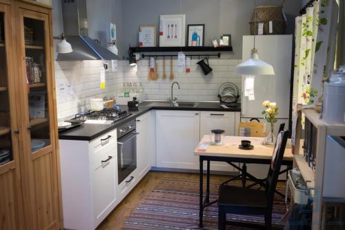 Маленькая кухня, как все разместить идеи. Какую планировку выбрать