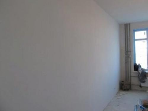 Во сколько слоев красить стены. Красим стены водоэмульсионной краской 05