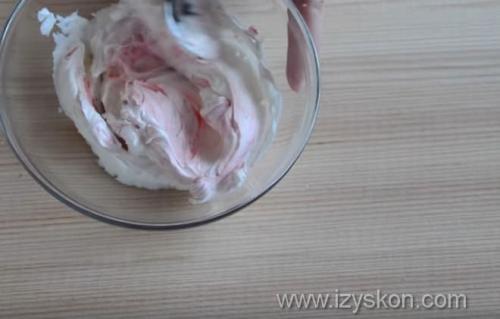 Крем на капкейки рецепт из масла. Как сделать белково-масляный крем для капкейков в домашних условиях