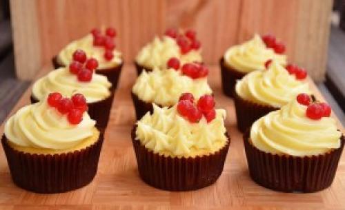 Крем на капкейки рецепт с маскарпоне. Сливочные капкейки с кремом на маскарпоне
