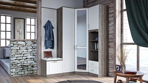 Маленькая прихожая с большим зеркалом. Маленькие хитрости