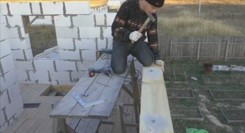 Ломаная двухскатная крыша своими руками чертежи. Строительство крыши на доме из газобетонных блоков