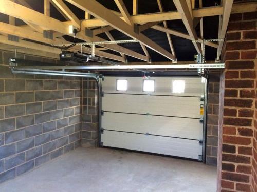 Двери на гараж подъемные. Подъёмные ворота для гаража: когда всё работает на комфорт
