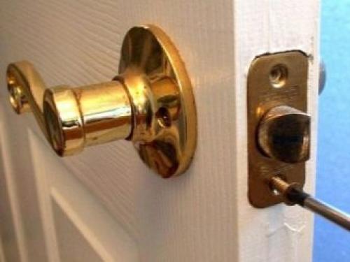 Схема дверного замка. Механизм секретки 13