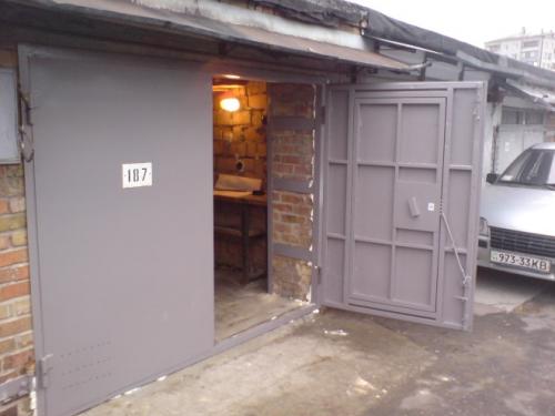 Ворота для гаража распашные. Распашные ворота для гаража своими руками: производство и монтаж