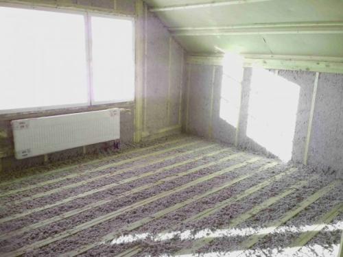 Как утеплить мансарду для зимнего проживания.