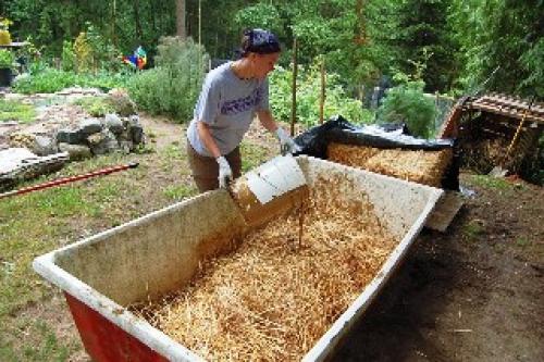 Строительство из глины. Строительство фундамента для дома из соломы и глины