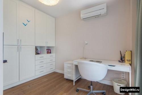 Чем украсить стены в квартире. Как украсить стену своими руками с помощью трафарета 34