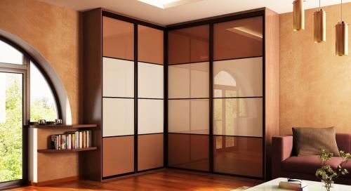 Угловые шифоньеры в зал. Преимущества и недостатки угловых шкафов-купе в гостиной