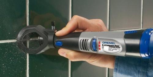 Выпадает затирка из швов плитки. Механическое удаление