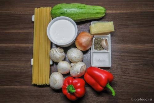 Паста с овощами в сливочном соусе. Спагетти в сливочном соусе с овощами