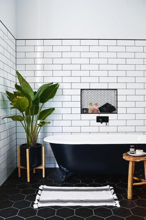 Плитка в ванной на половину стены. 6 идей, как сэкономить на плитке в ванной комнате