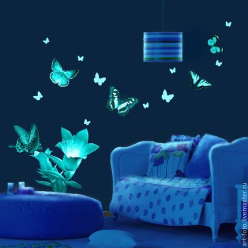 Чем украсить стены в квартире. Как украсить стену своими руками с помощью трафарета 03