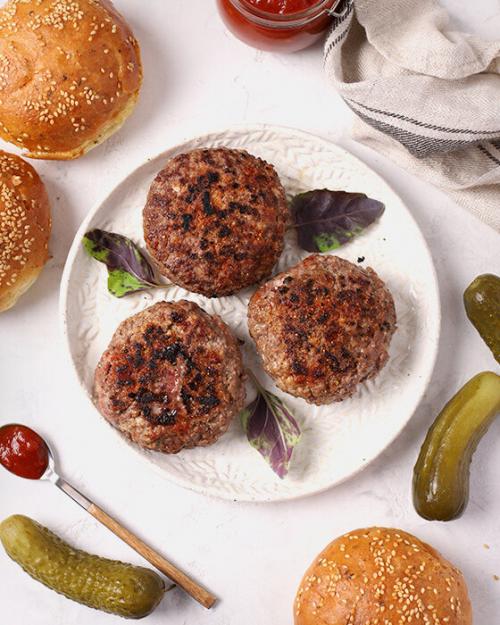 Котлеты для бургера из фарша. Котлета для бургера без масла и яиц