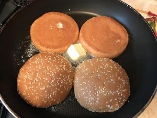 Котлеты для бургера в духовке. Приготовление домашнего Чикен Бургера