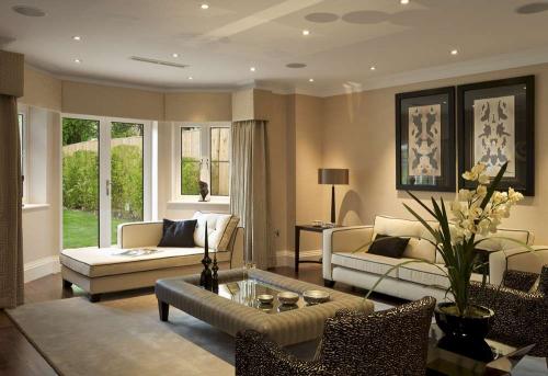 Интерьер в серо бежевых тонах. СЕРО-БЕЖЕВАЯ ГОСТИНАЯ: ОСНОВЫ ПРОЕКТИРОВАНИЯ 20