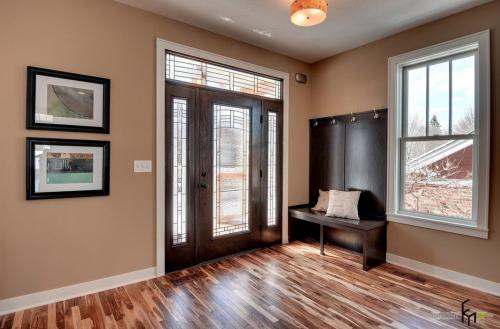 Сочетание дерева и камня в интерьере. Как сочетать разные оттенки дерева в интерьере